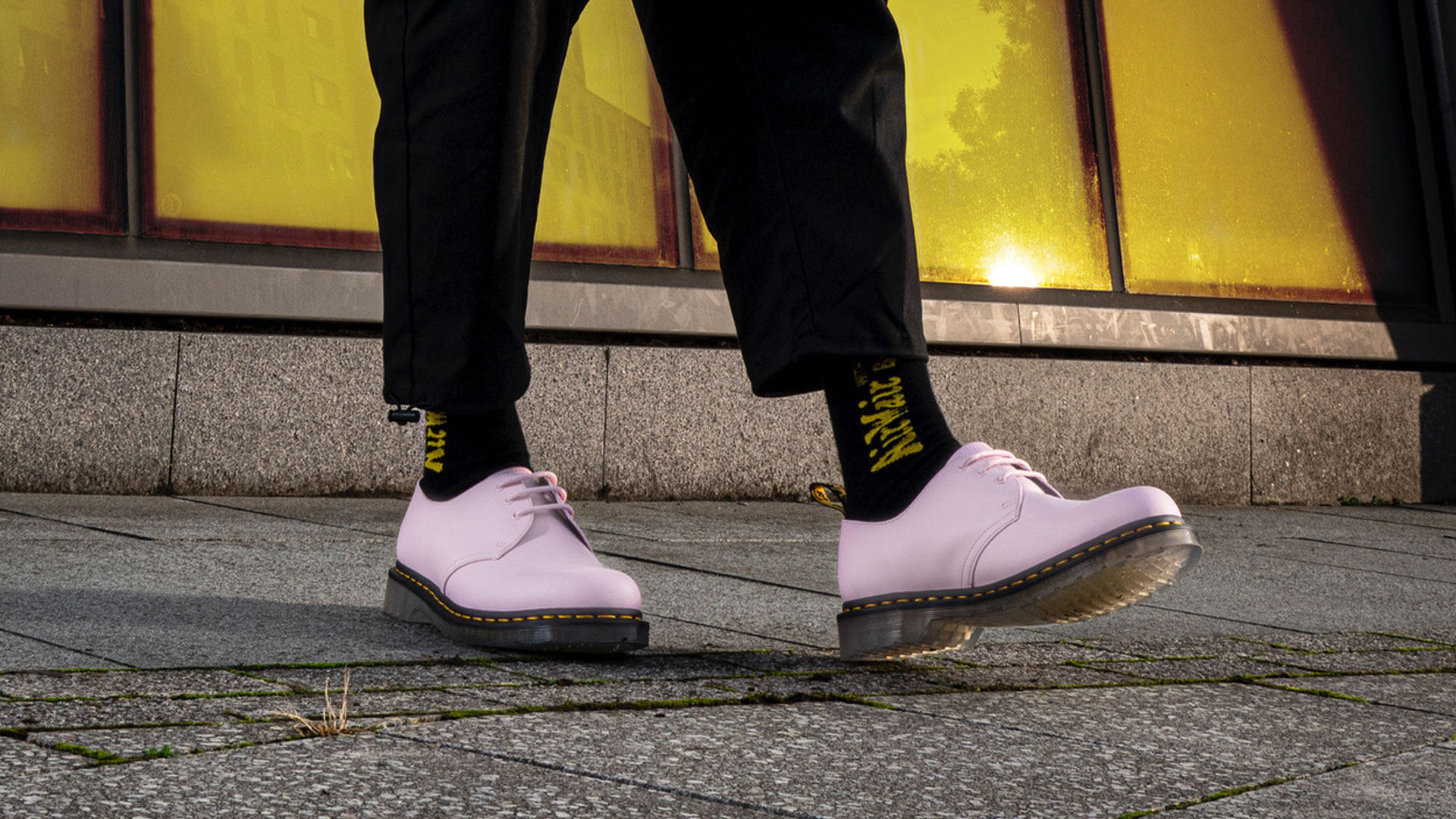 The 1461s turn 60: history of celebrities' most loved Dr. Martens |  Acrimònia